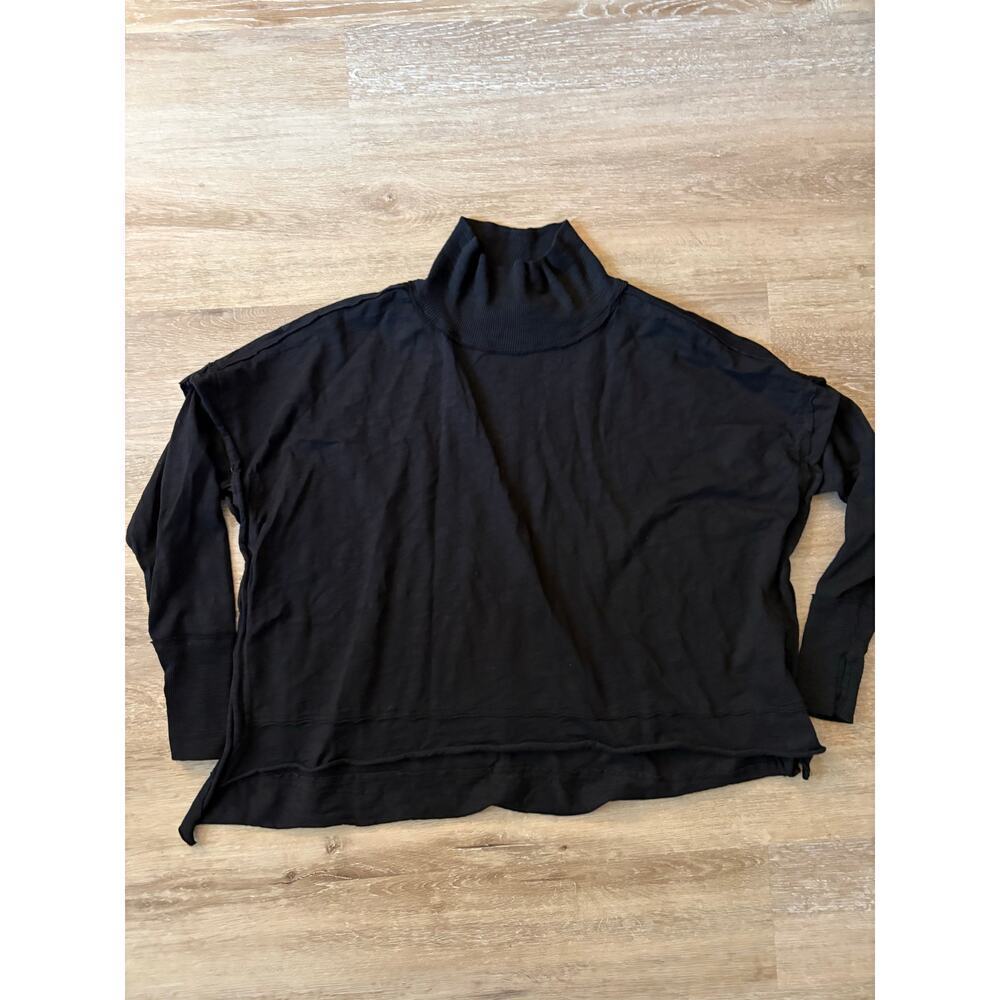 Dylan Whitney Pullover in Ranch Black - Picture 2 of 7